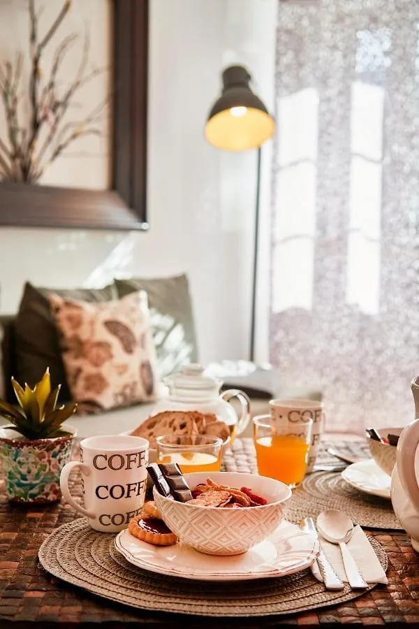 Appartamento Renovated Charming Apartment, By Timecooler Lisbona