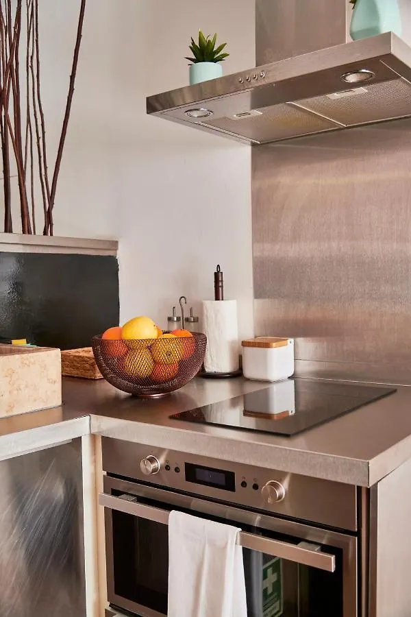 Apartment Renovated Charming Apartment, By Timecooler Lisbon